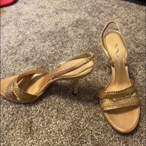 Nina gold heel shoes size 7